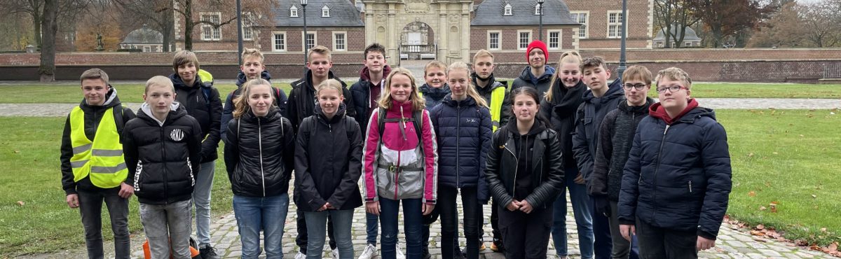 9A3209789FE545FFBC0C53EF2A81DF32 1412055560